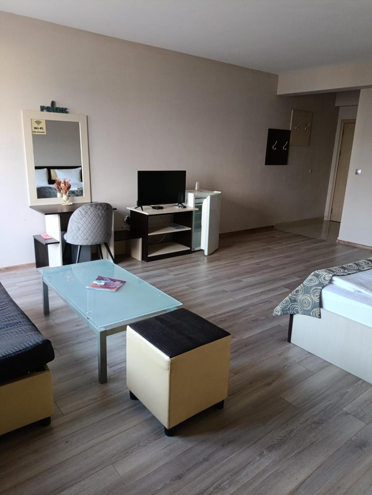 Alexander Hotel アセノヴグラト エクステリア 写真