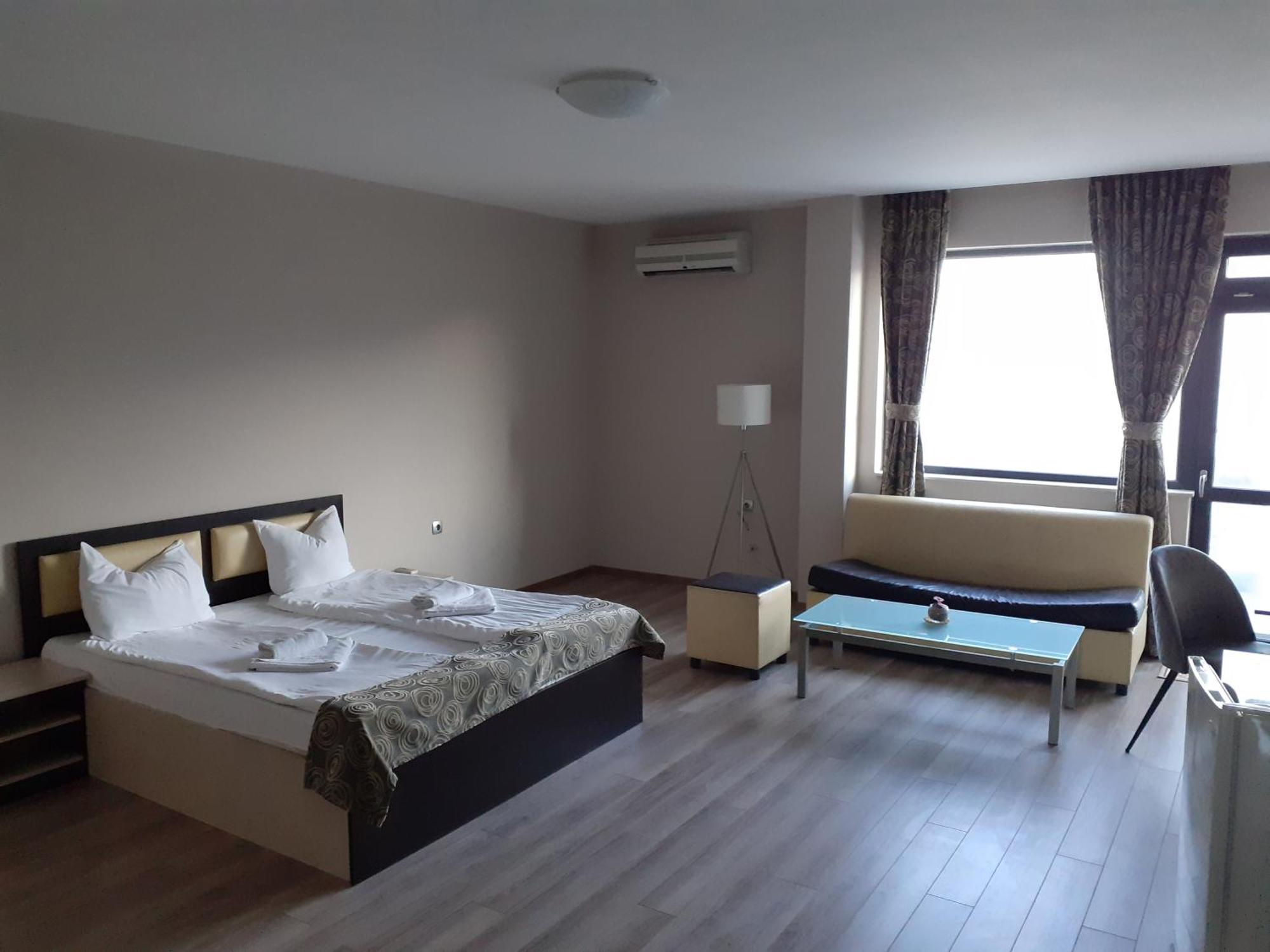 Alexander Hotel アセノヴグラト エクステリア 写真